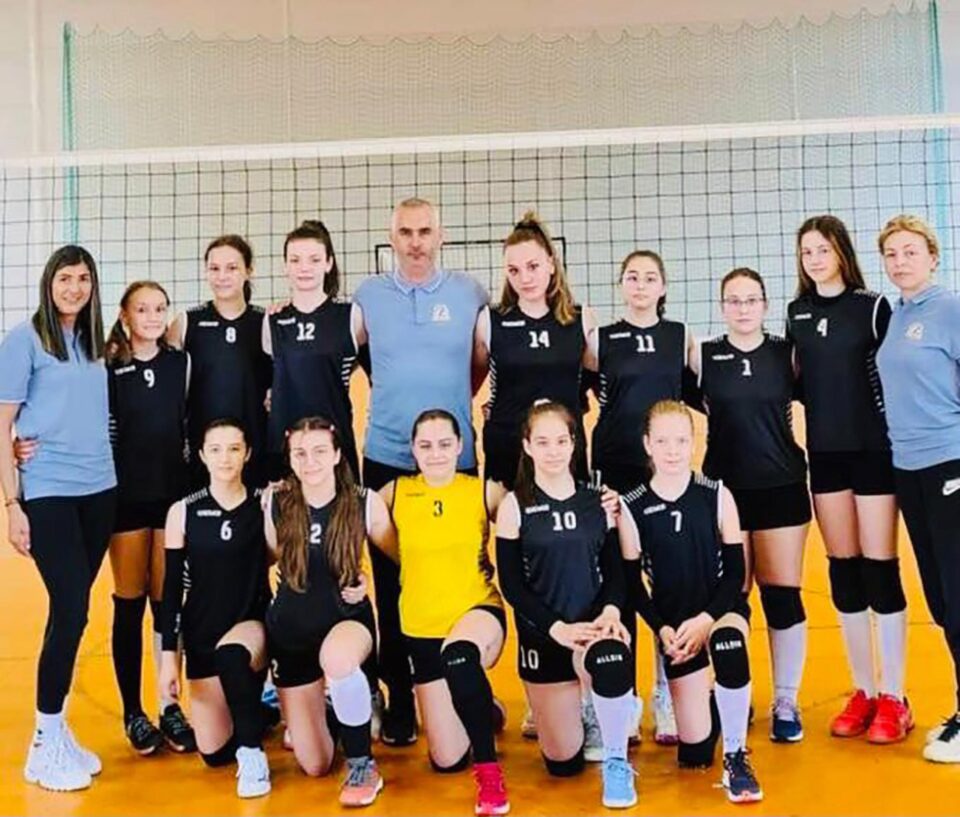 Fetele de la ACS Kinder Suceava au participat în premieră la turneul final