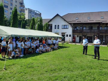 60 de copii de la Școala „Ion Creangă” și Centrul Social de Zi „Sf. Vineri” Suceava participă în aceste zile la „Școala de vară”