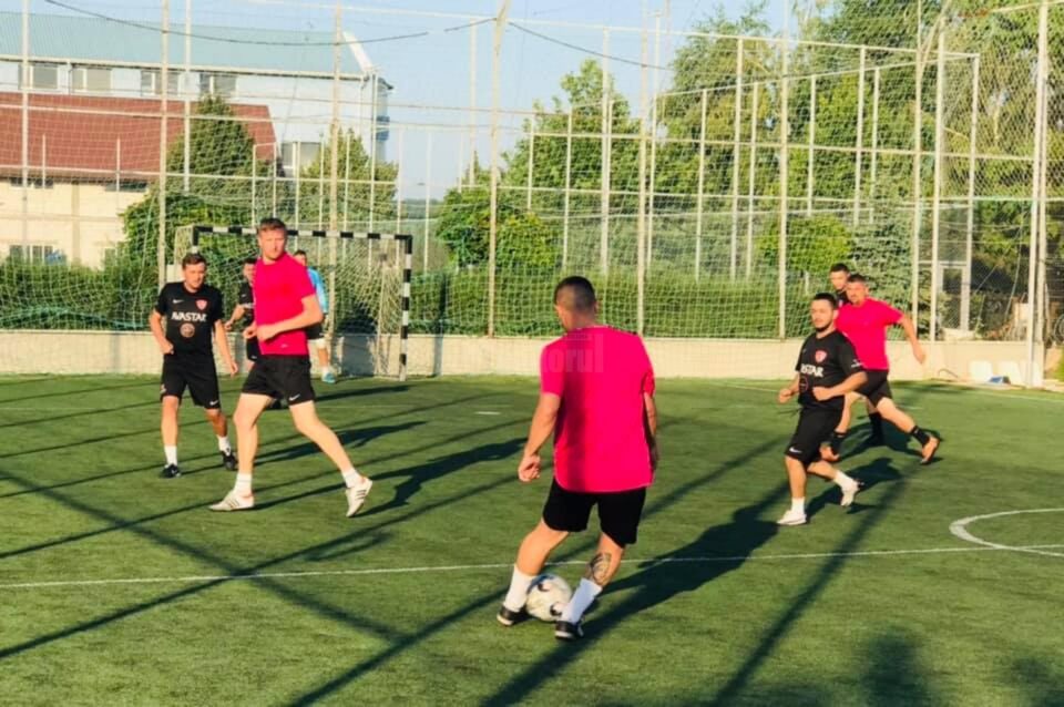 Meciurile campionatului de old-boys se dispută la Civica Sport Center