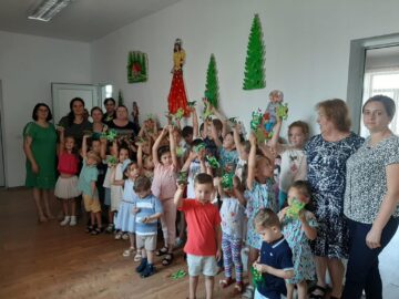 60 de preșcolari care în pandemie nu au avut acces la educație au participat la „Grădinița de vară”, organizată la Cajvana