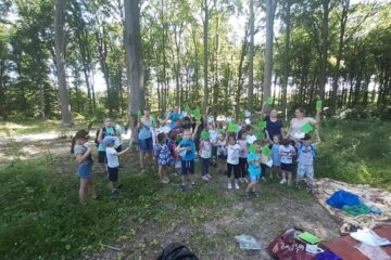 60 de preșcolari care în pandemie nu au avut acces la educație au participat la „Grădinița de vară”, organizată la Cajvana