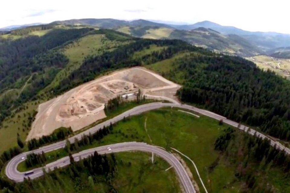 Groapa de gunoi de pe Mestecăniș