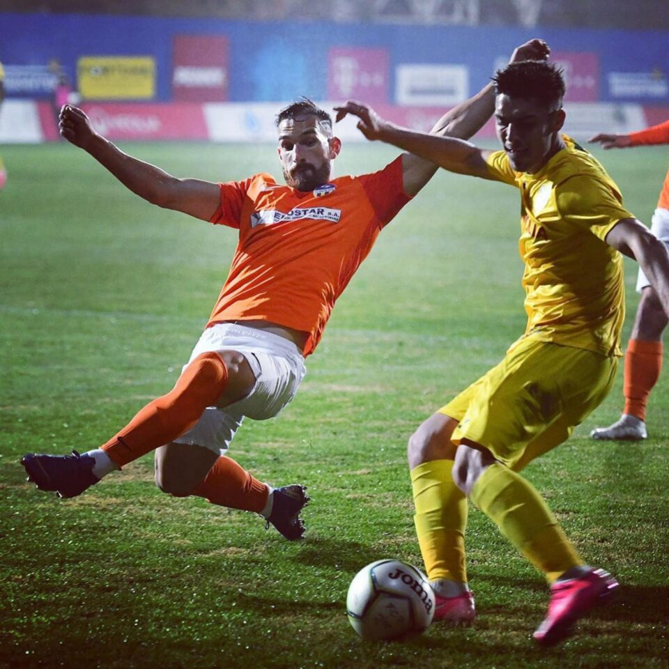 Andrei Alecsandru a evoluat în sezonul precedent în Liga a II-a, pentru Aerostar Bacău Andrei Alecsandru a evoluat în sezonul precedent în Liga a II-a, pentru Aerostar Bacău