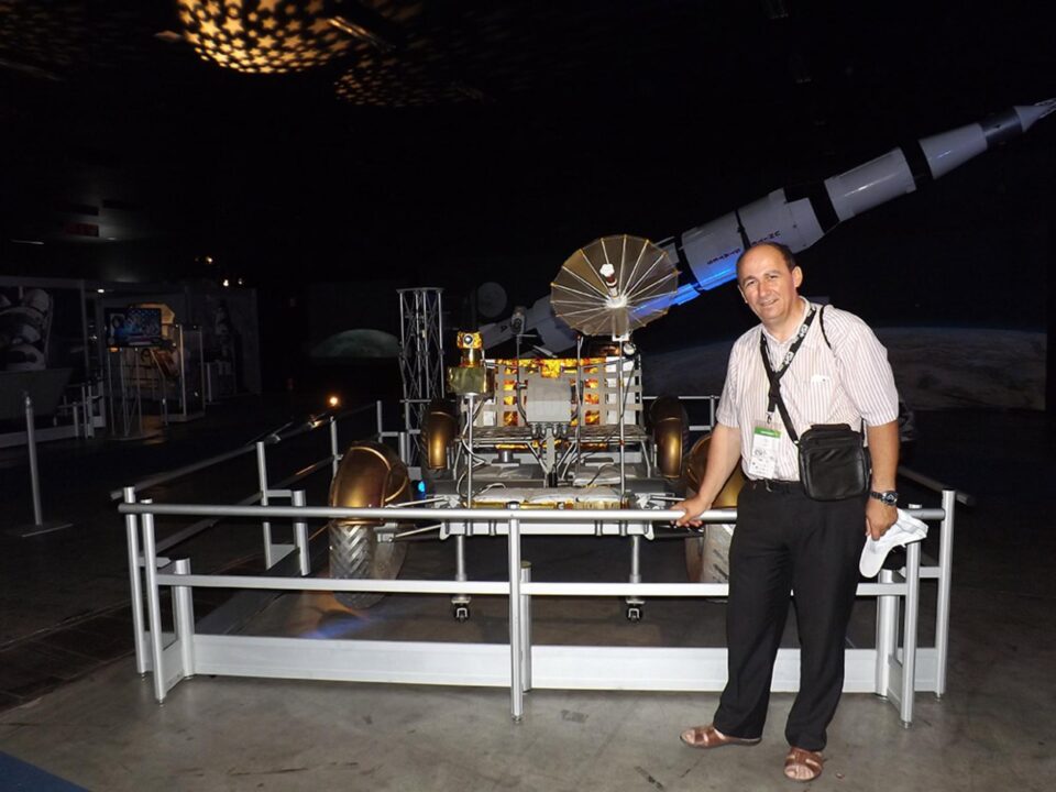 Prof. dr. Petru Crăciun, director științific al Societății Științifice Cygnus - centru UNESCO