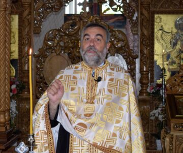 32 de cupluri au ajuns după 50 de ani în fața Sfântului Altar pentru a sărbători „Nunta de Aur”