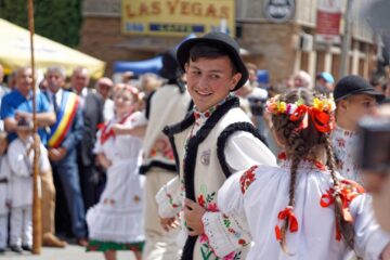 Festivalul Internațional de Folclor "Întâlniri Bucovinene"