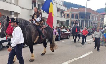 „Întâlniri Bucovinene”, la a XXXII-a ediție, în orașul de la poalele Rarăului
