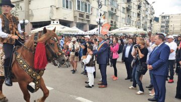 „Întâlniri Bucovinene”, la a XXXII-a ediție, în orașul de la poalele Rarăului