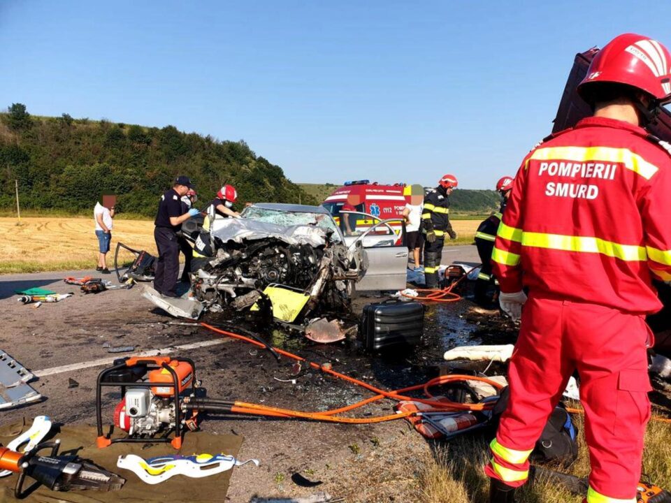 Mașina în care era familia din Suceava