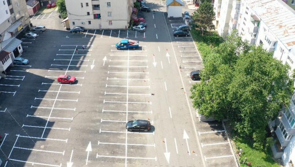 Parcarea din zona Bisericii Sfânta Vineri, reabilitată și extinsă