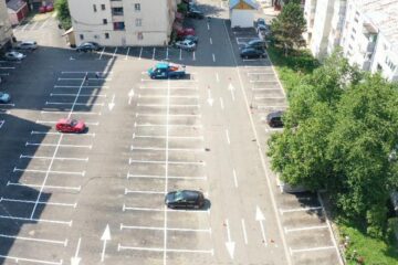 Parcarea din zona Bisericii Sfânta Vineri, reabilitată și extinsă