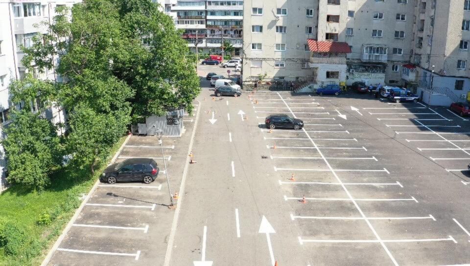 Parcarea din zona Bisericii Sfânta Vineri, reabilitată și extinsă 3