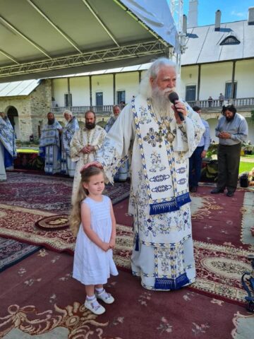 „Credința, adevărata Școală și adevărata Biserică, începe în familie și se desăvârșește apoi, în fiecare dintre noi, prin educație”