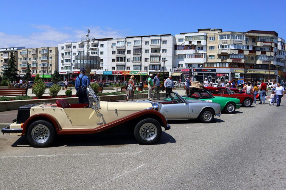 „Roți legendare – Fălticeni, 125 de ani de la primul vehicul din oraș”