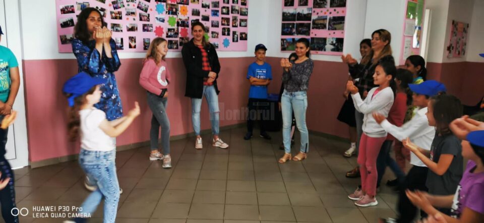 40 de copii de la Școala Preutești, două săptămâni la școala de vară „cu scLipici” 40 de copii de la Școala Preutești, două săptămâni la școala de vară „cu scLipici”