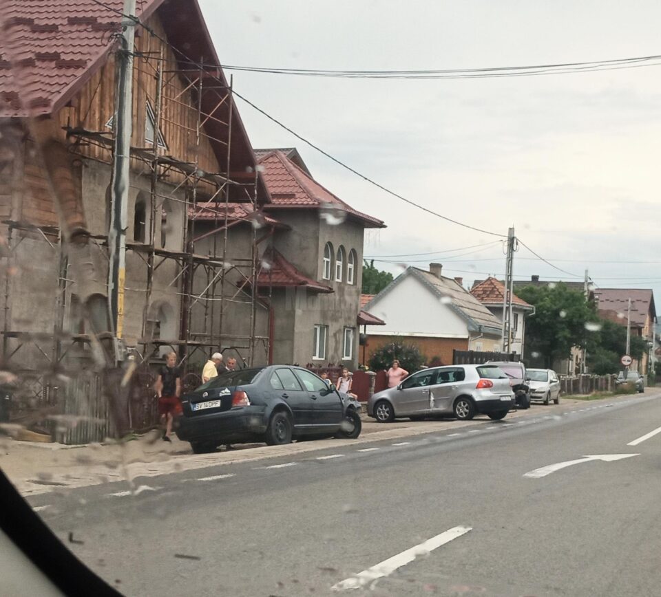 Carambol pe DN 17 provocat de un șofer în vârstă de 19 ani