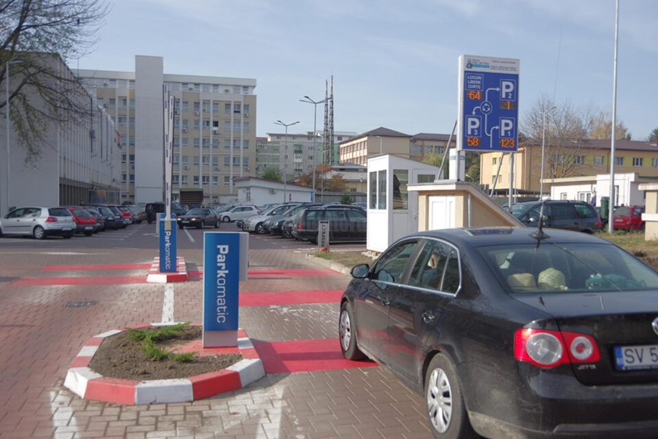 Abonamentul de parcare diferențiat pentru angajații Spitalului Suceava, cerut de sindicat, analizat în august Abonamentul de parcare diferențiat pentru angajații Spitalului Suceava, cerut de sindicat, analizat în august