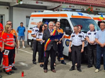 Diplomă de Excelență pentru angajații de la Ambulanță, acordată de primarul Ion Lungu