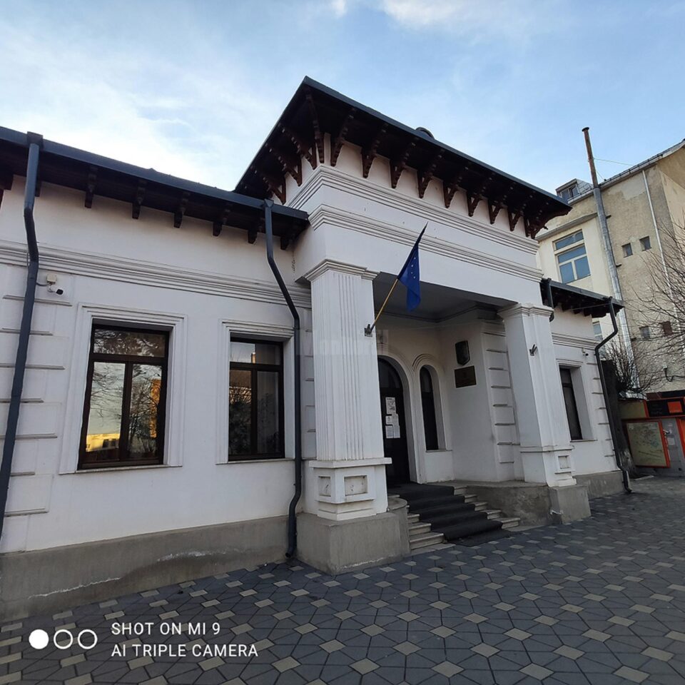 Procurorii Parchetului de pe lângă Judecătoria Fălticeni coordonează cercetările în acest caz Procurorii Parchetului de pe lângă Judecătoria Fălticeni coordonează cercetările în acest caz