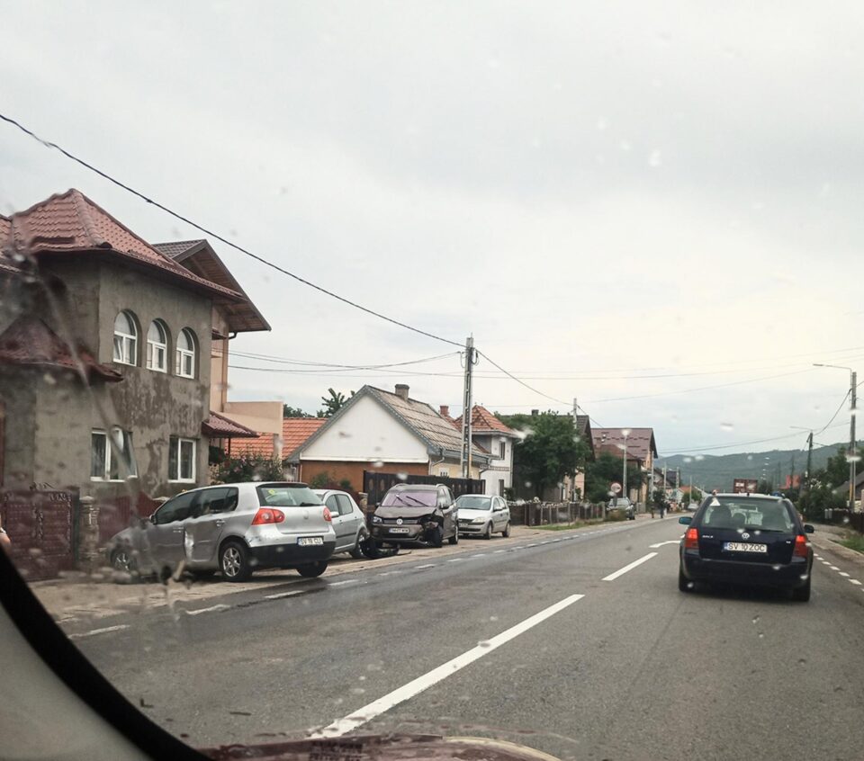 Carambol pe DN 17 provocat de un șofer în vârstă de 19 ani