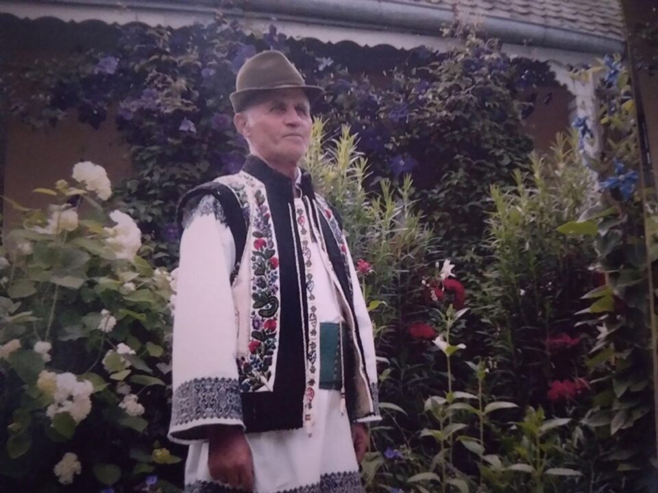Nicușor Popovici - 80 de ani de viață, din care aproape 30 de ani în slujba Bisericii „Pogorârea Sfântului Duh” din Bogdănești ca epitrop Nicușor Popovici - 80 de ani de viață, din care aproape 30 de ani în slujba Bisericii „Pogorârea Sfântului Duh” din Bogdănești ca epitrop