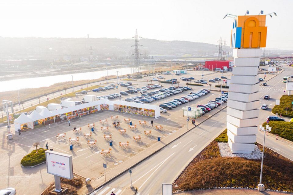 Preparate mediteraneene, delicii românești, baclava și kurtos, la Iulius Mall Suceava Preparate mediteraneene, delicii românești, baclava și kurtos, la Iulius Mall Suceava
