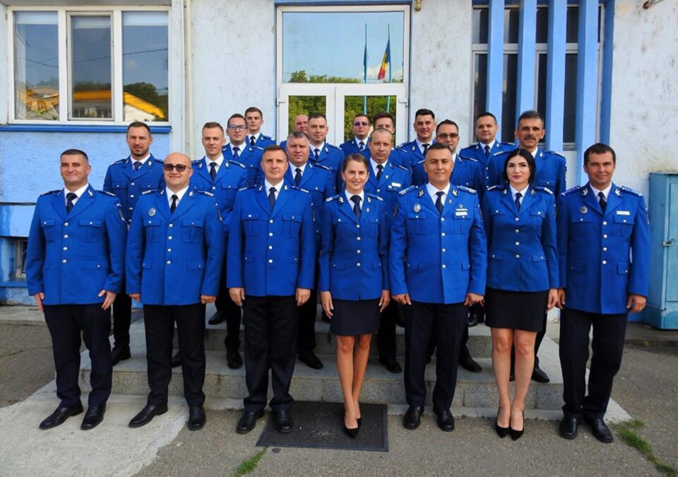 97 de jandarmi au fost avansați în grad