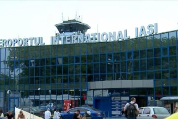 Suceveni veniți din Marea Britanie, prinși cu acte false de vaccinare și testare, la aeroportul din Iași. Foto digi24.ro
