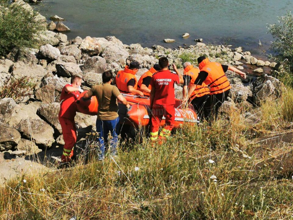 Un tânăr de 20 de ani și-a pierdut viața la scăldat în apele Siretului