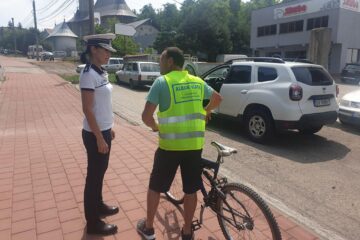 Zeci de bicicliști, amendați pentru că nu respectau legislația rutieră