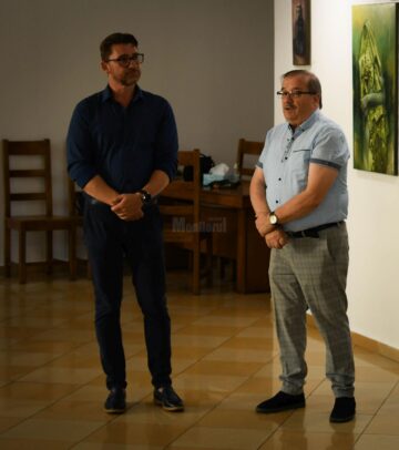 19 lucrări de pictură realizate de doi tineri absolvenți ai Universității „George Enescu” Iași, expuse la Galeriile de Artă Rădăuți