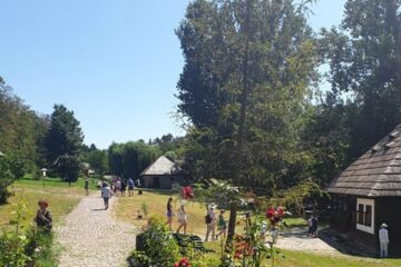 Sucevenii au vizitat în număr mare Muzeul Satului Bucovinean de Ziua porților deschise
