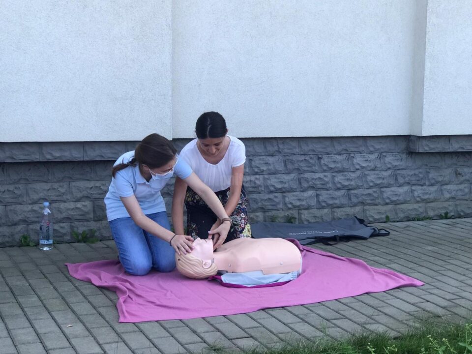 Curs de prim ajutor organizat de Asociația Tinerilor Ortodocși Suceveni