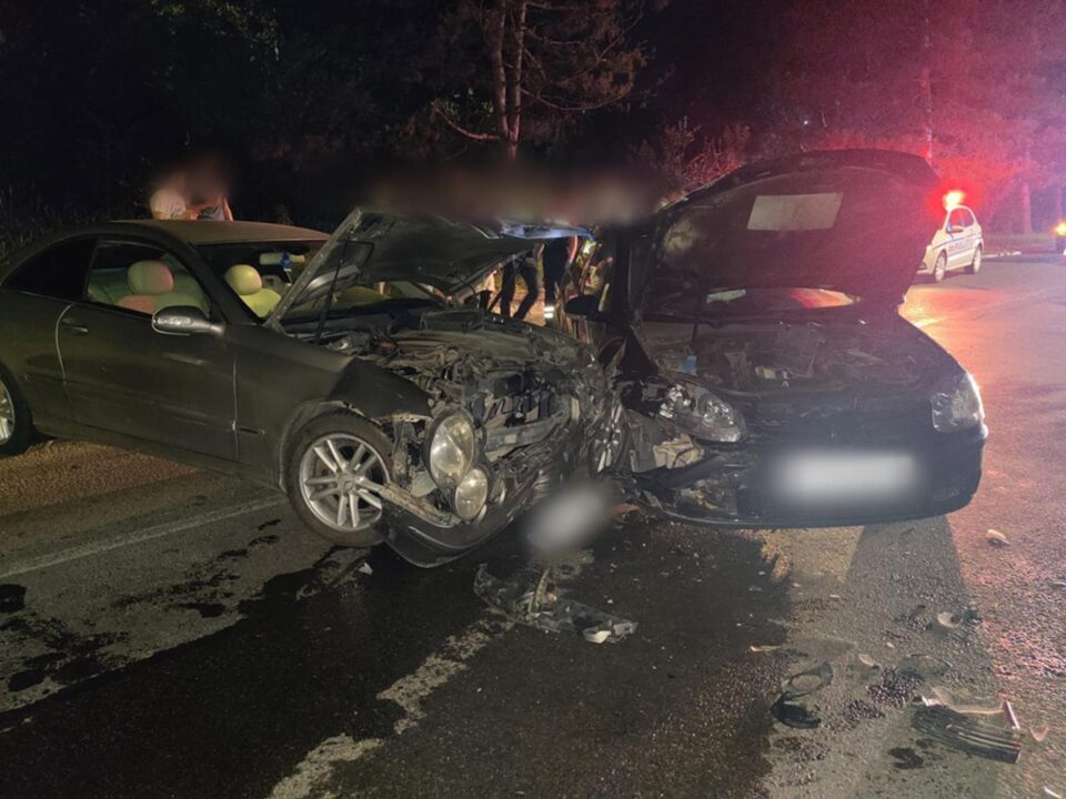 Șapte persoane implicate într-un accident pe Serpentine