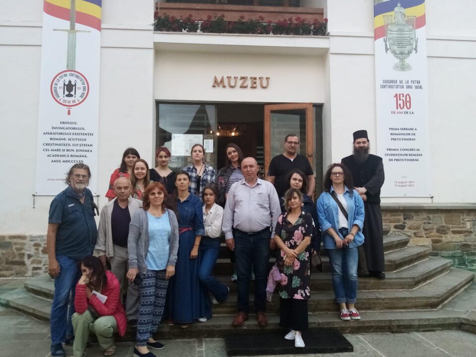 16 tineri participă la tabăra internațională de artă plastică „Lumina Nordului” de la Putna 16 tineri participă la tabăra internațională de artă plastică „Lumina Nordului” de la Putna