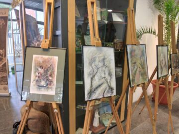 30 de lucrări semnate de Iosif Csukat, „senior al artelor plastice bucovinene”, pot fi admirate la Centrul Cultural Bucovina