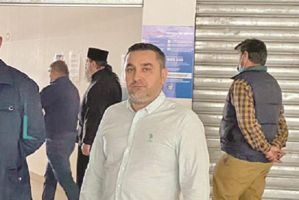 Comisarul-șef Florin Valy Finiș, fostul șef al Serviciului Permise și Înmatriculări Suceava Comisarul-șef Florin Valy Finiș, fostul șef al Serviciului Permise și Înmatriculări Suceava