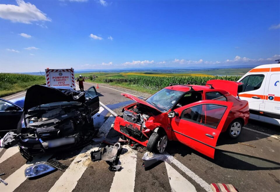 Patru răniți, după un nou accident la Cumpărătura