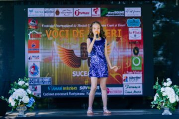 La doar 10 ani, Simina – Ruxandra Ghioc a adunat premii importante și notorietate în lumea muzicii ușoare