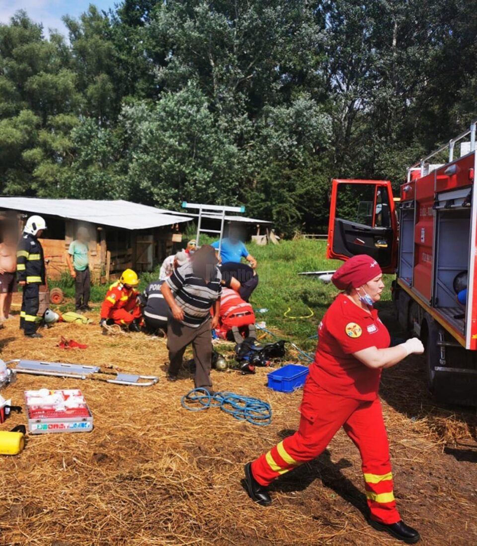 Un bărbat a murit și altul a ajuns la spital după ce s-au intoxicat în timp ce curățau o fântână