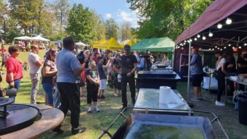 Meșteri populari din toată țara, show gastronomic, muzică și voie bună, la Muzeul Satului Bucovinean