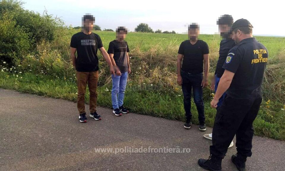 Cei patru tineri depistați în apropiere de frontieră