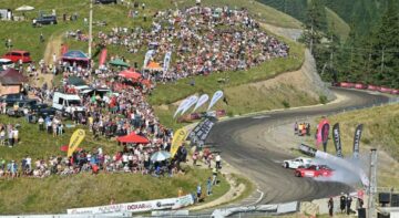 Etapa de drift pe TransRarău a strâns mii de oameni dornici de spectacol, în jurul traseului de concurs