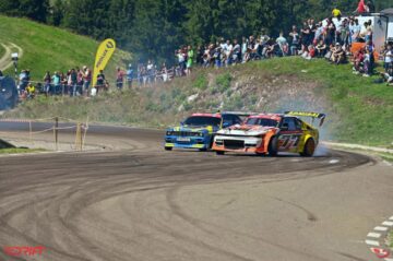 Spectacol cu sute de cai putere și mii de spectatori la etapa națională de drift de pe TransRarău