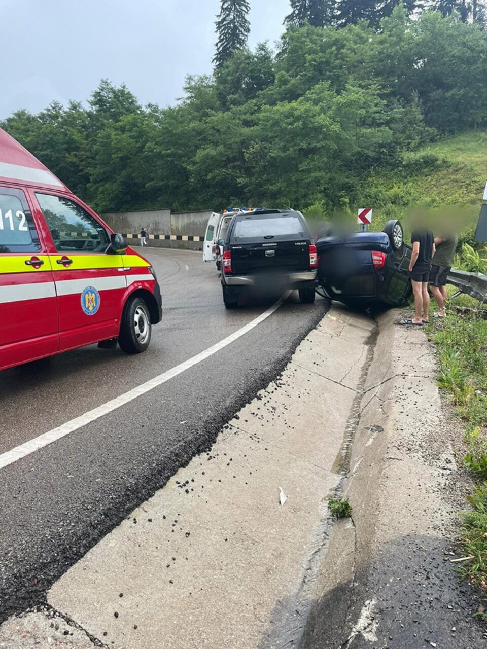 Trafic de coșmar pe Mestecăniș după ce două autovehicule s-au ciocnit