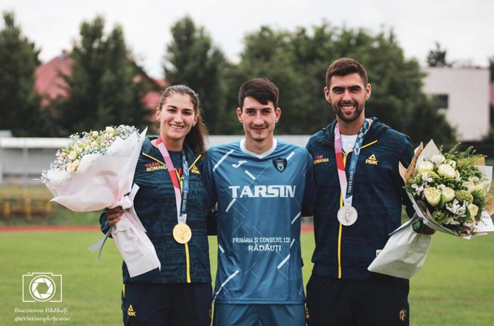 Ancuța Bodnar și Mihăiță Țigănescu au fost premiați de sponsorul Tarsin Foto Cristian Plosceac