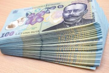 Cinci persoane care au obținut prin fraudă credite bancare, reținute de polițiști. Foto economica.net