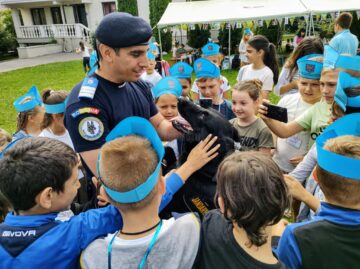 Elevi de la Școala „Ion Creangă” și de la Centrul Social de Zi „Sf. Vineri” Suceava, la școala ,,Prieteni de vară”