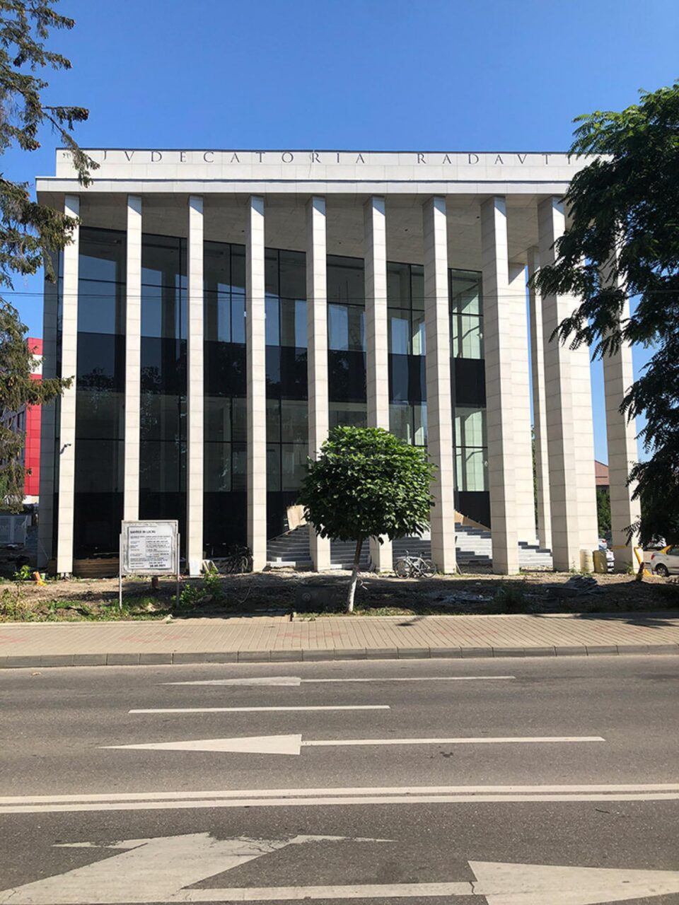 Noul sediu al Judecătoriei Rădăuți, finalizat în proporție de 95 la sută