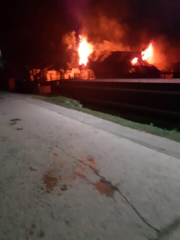Nu mai puțin de șase incendii au fost provocate intenționat de piroman